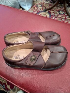 Alegria Women's Brown Leather Comfort Mary Jane Shoes